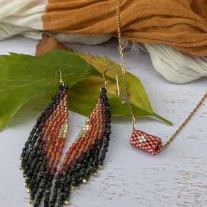 Boucles d'oreilles aux couleurs automnales et son pendentif assorti - les paillettes by Pepite