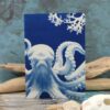 Cyanotype bleu profond avec poulpe en pleine page